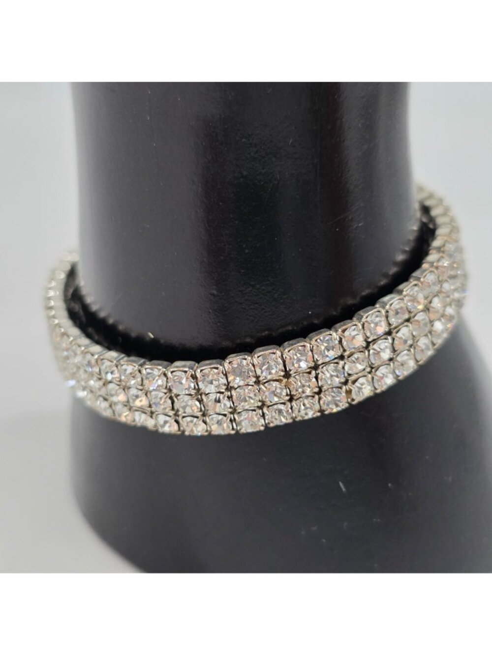 Crystal Rhinestone Stretch Bracelet Elegant Sparkling Jewelry Silver Tone - Picture 5 of 6